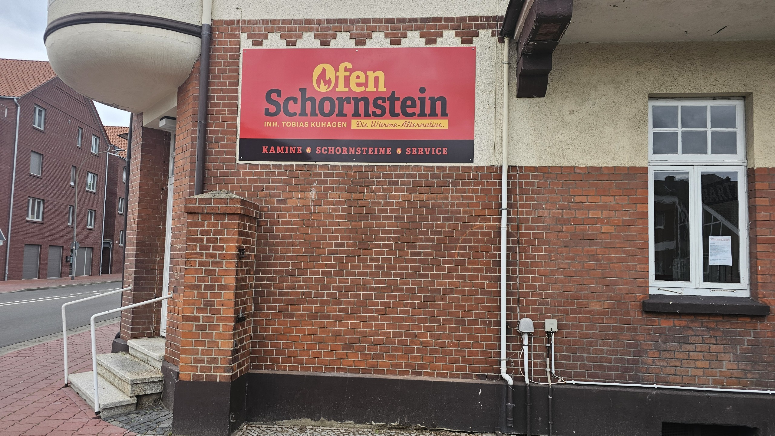 Laden Außen mit Schild